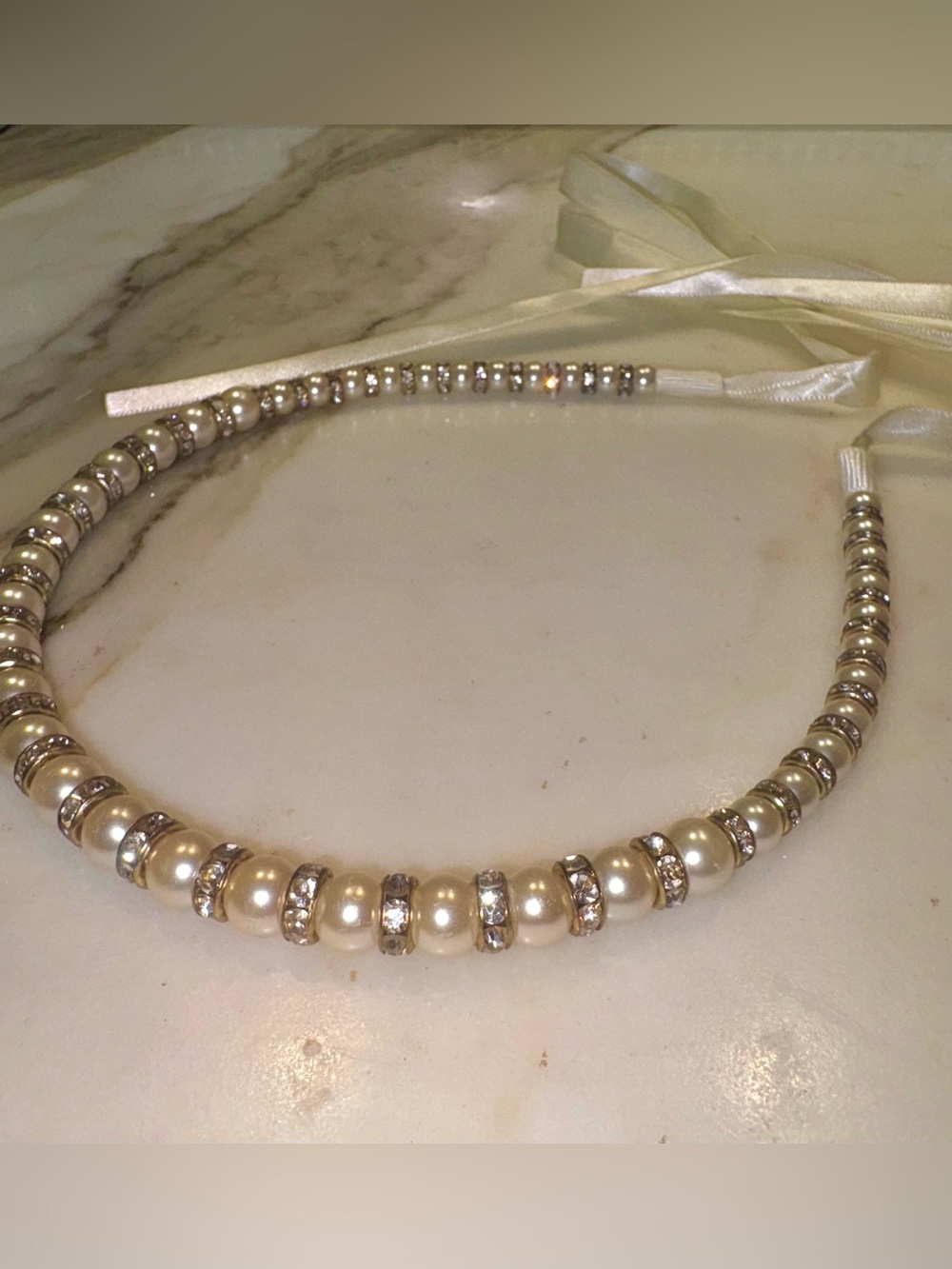 Pearl and gold headband with ribbon